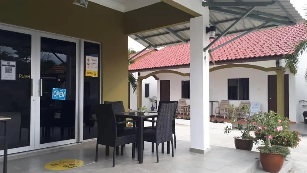 The Nutshell Chalet Langkawi Pantai Cenang
